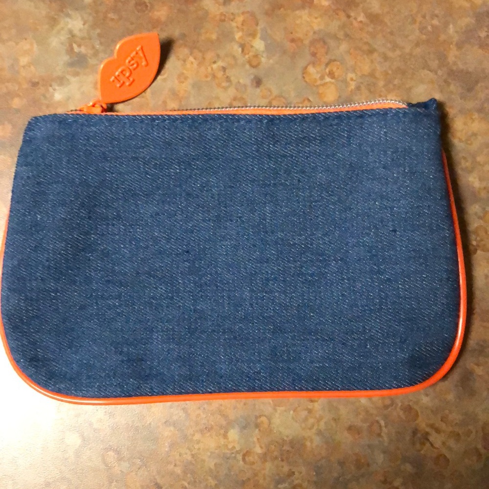 Ipsy makeup bag